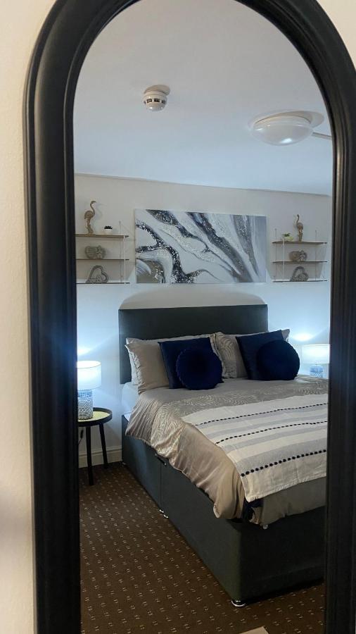 Bv Homely Studio Fourteen At Deighton Huddersfield Exteriör bild