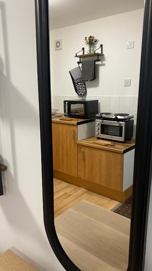 Bv Homely Studio Fourteen At Deighton Huddersfield Exteriör bild